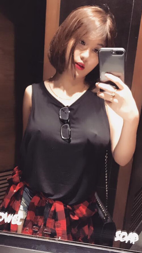 里根·史密斯女子50米仰泳决赛夺冠瞬间，雷根史密斯200米仰泳