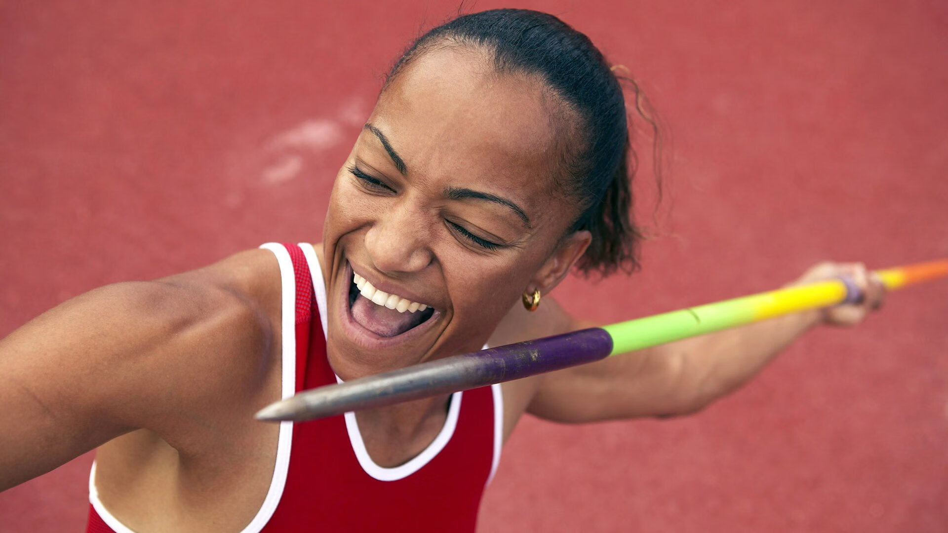 爱游戏体验-_快船队整体战术配合默契，连胜不断_，快船队的比赛